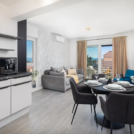 Tt With Sea View And Private Parking Apartment *