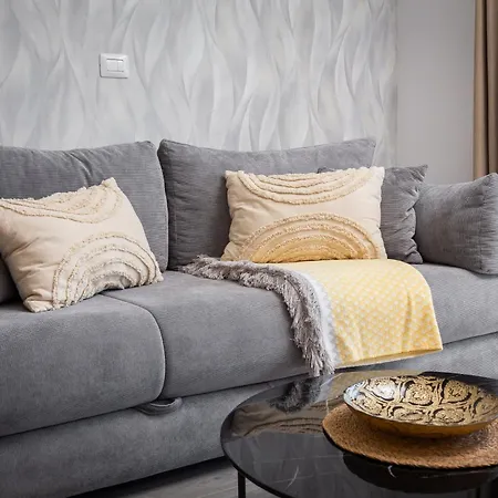 Apartment Tt With Sea View And Private Parking
